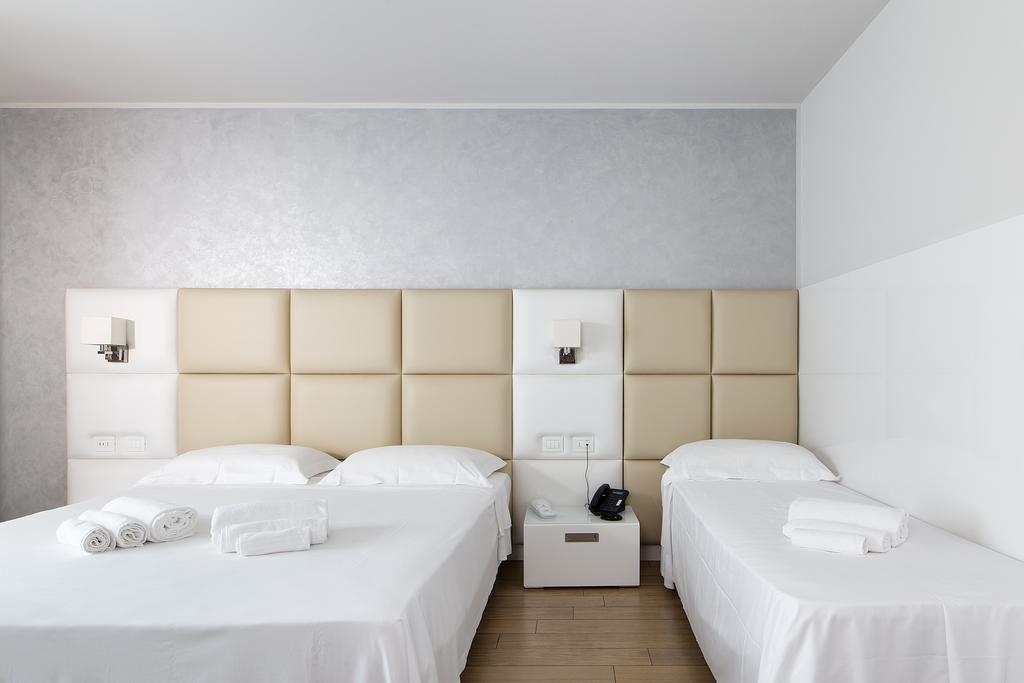 Pontevico Hotel Al Veliero מראה חיצוני תמונה
