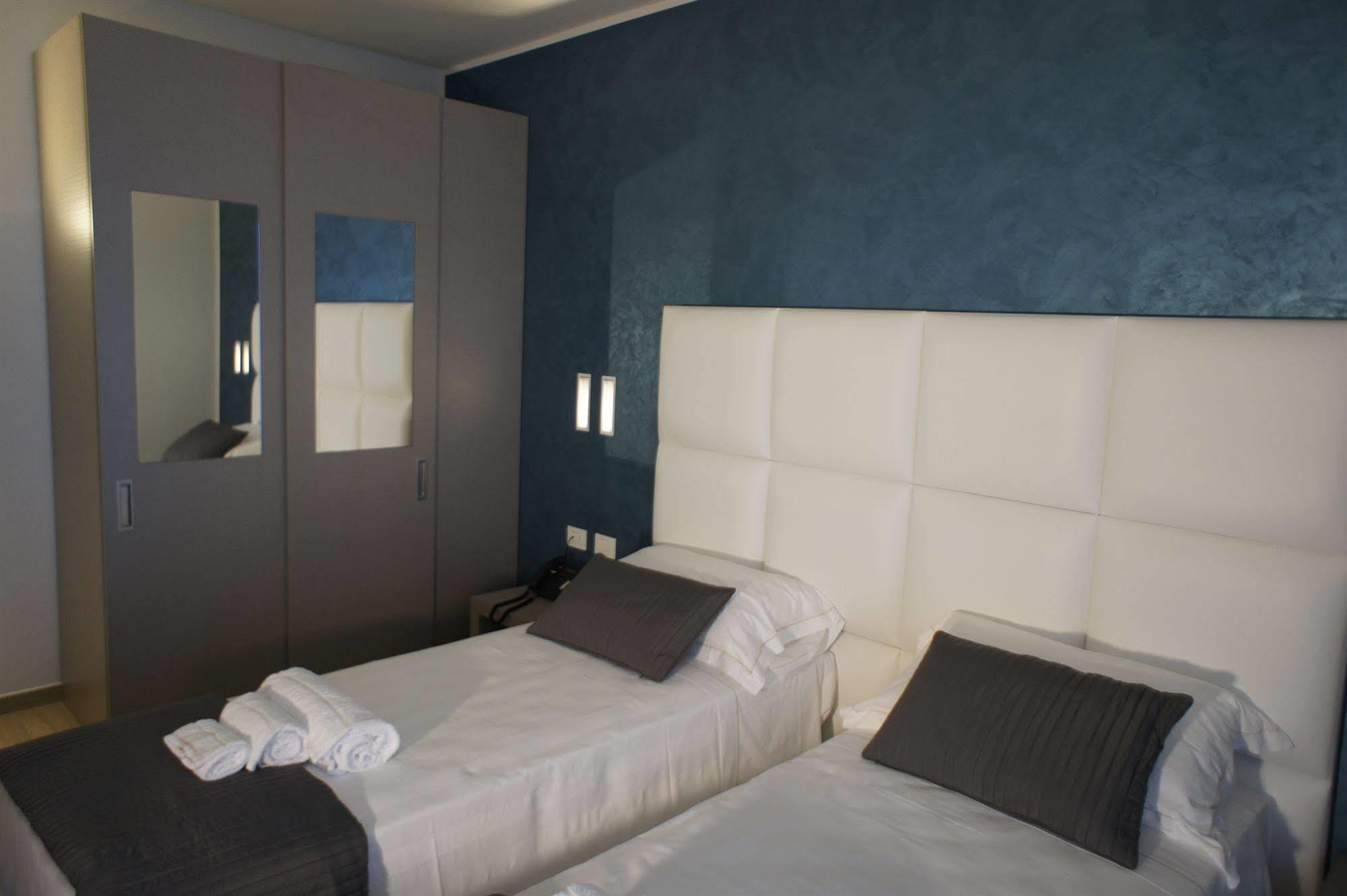 Pontevico Hotel Al Veliero מראה חיצוני תמונה